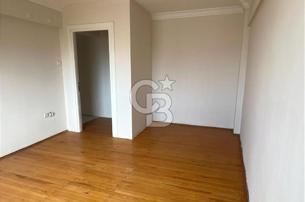 ÇİĞLİ -ŞİRİNTEPE- DERE CADDESİNDE SATILIK 4+1FIRSAT GENİŞ DAİRE
