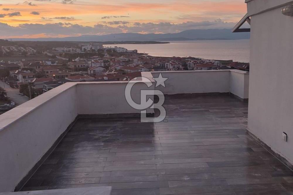 Çeşme Çiftlikköy'de Sakız Adası Manzaralı Yazlık