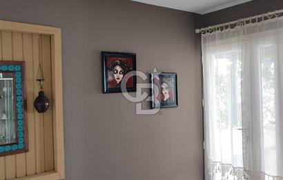 Çeşme Çiftlikköy'de Sakız Adası Manzaralı Yazlık