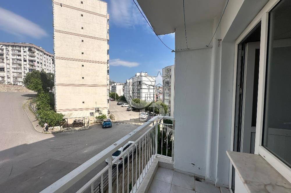 Çiğli Yakakent Mh Deniz Manzaralı Arakat Satılık 3+1 Daire 