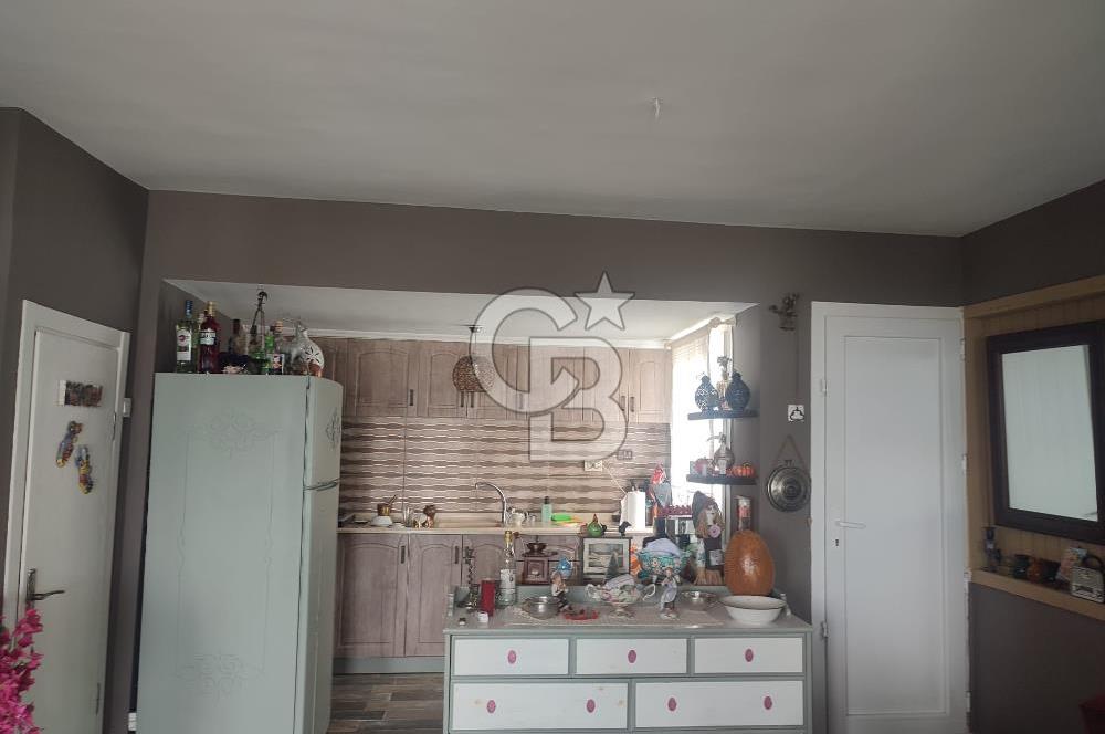 Çeşme Çiftlikköy'de Sakız Adası Manzaralı Yazlık