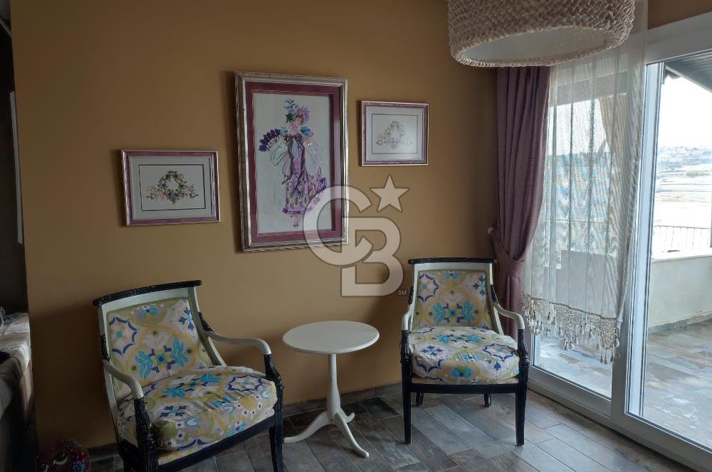 Çeşme Çiftlikköy'de Sakız Adası Manzaralı Yazlık
