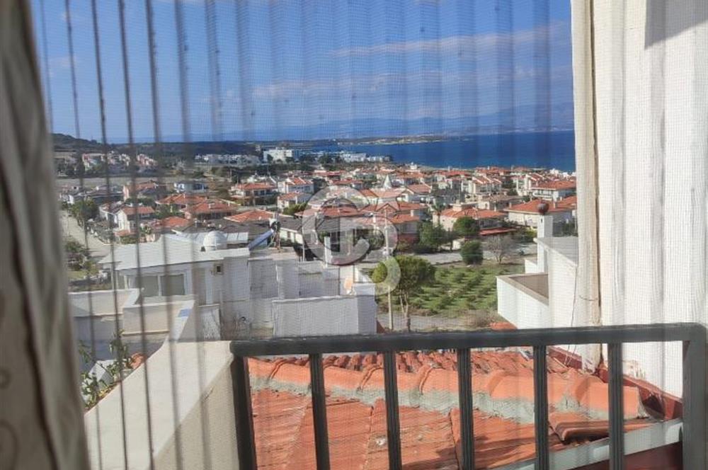 Çeşme Çiftlikköy'de Sakız Adası Manzaralı Yazlık