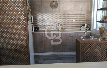 Çeşme Çiftlikköy'de Sakız Adası Manzaralı Yazlık