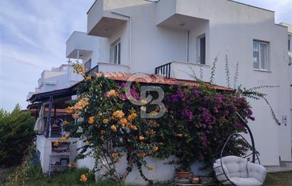 Çeşme Çiftlikköy'de Sakız Adası Manzaralı Yazlık