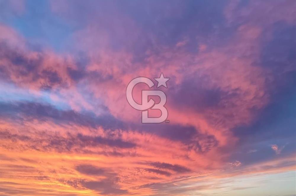 Çeşme Çiftlikköy'de Sakız Adası Manzaralı Yazlık