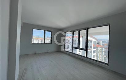 Güneşevlerde Satılık Site içinde 6+2 satılık daire