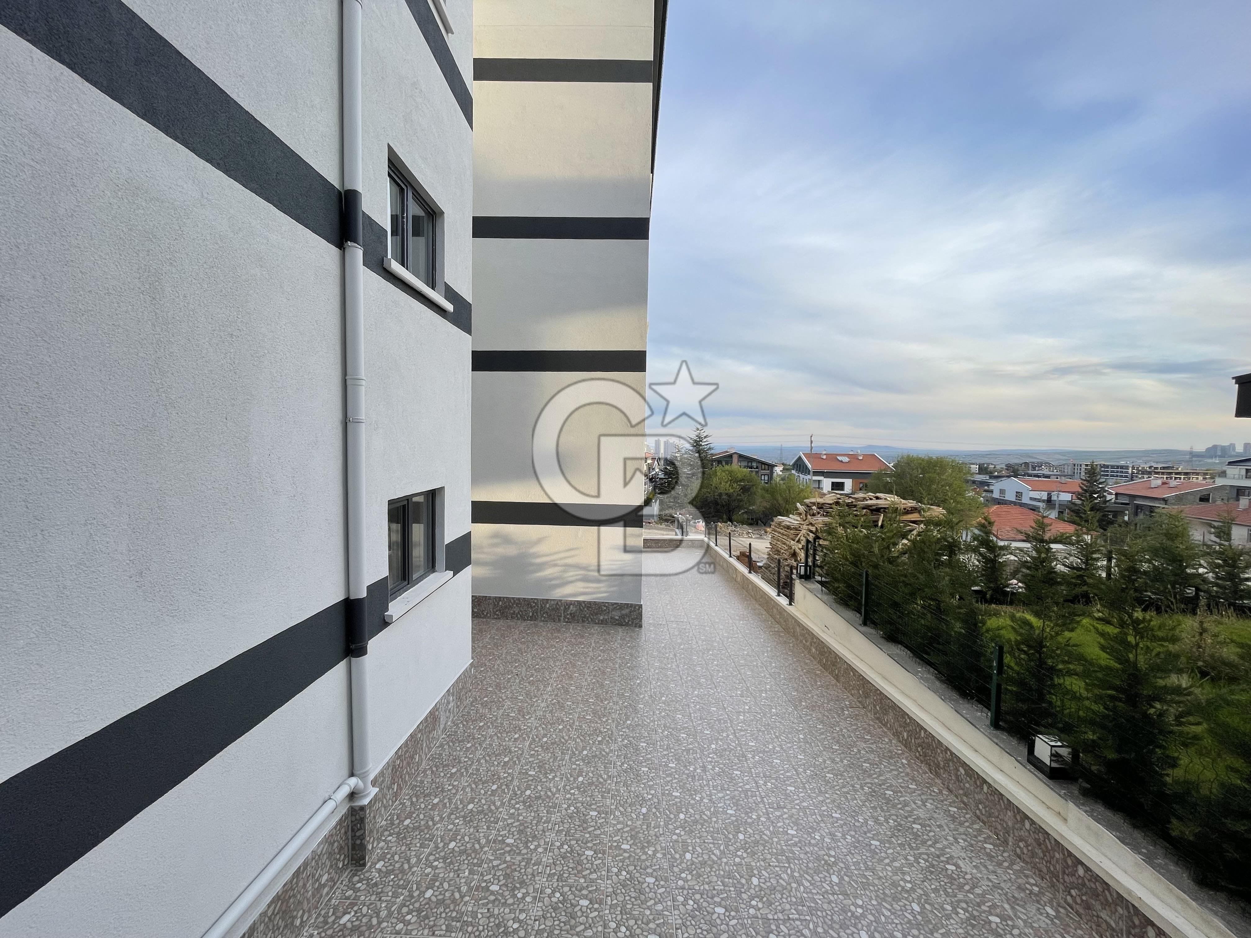 İncek Taşpınarda Satılık 2+1 ara kat E.Banyolu daire