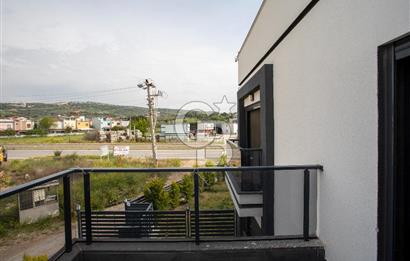 Yenifoça Cumhuriyet Mah. Satılık Havuzlu Lüks Villa