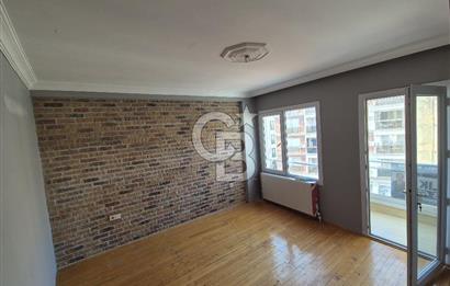Bayraklı Gümüşpala Deniz Manzaralı Özel Dizayn Kiralık 2+1 Daire