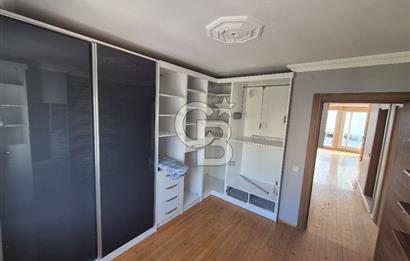 Bayraklı Gümüşpala Deniz Manzaralı Özel Dizayn Kiralık 2+1 Daire