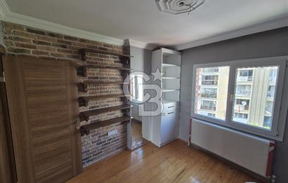 Bayraklı Gümüşpala Deniz Manzaralı Özel Dizayn Kiralık 2+1 Daire