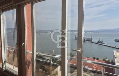 Bayraklı Gümüşpala Deniz Manzaralı Özel Dizayn Kiralık 2+1 Daire