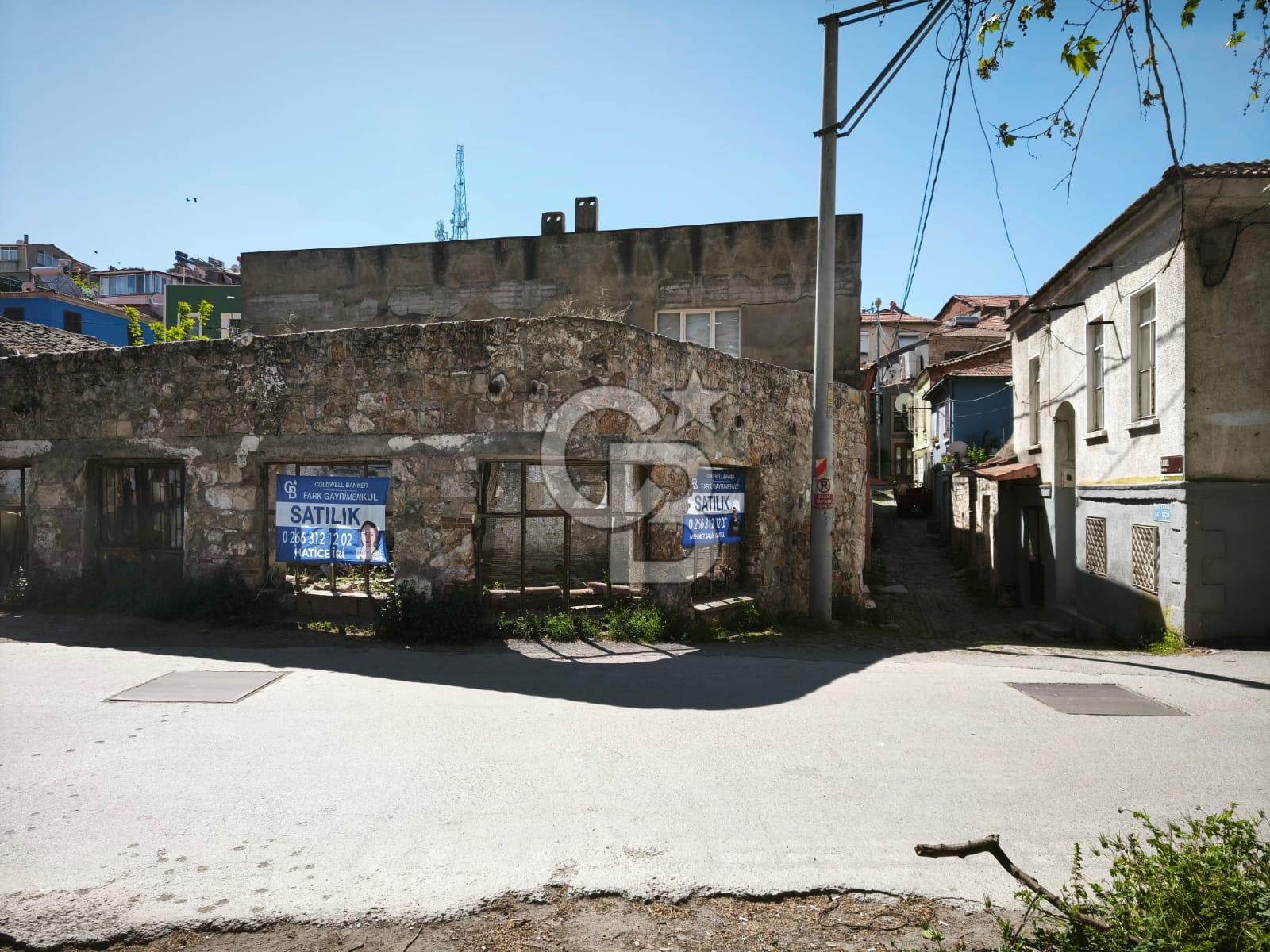 Ayvalık Merkez Satılık İmarlı Köşe Parsel Arsa