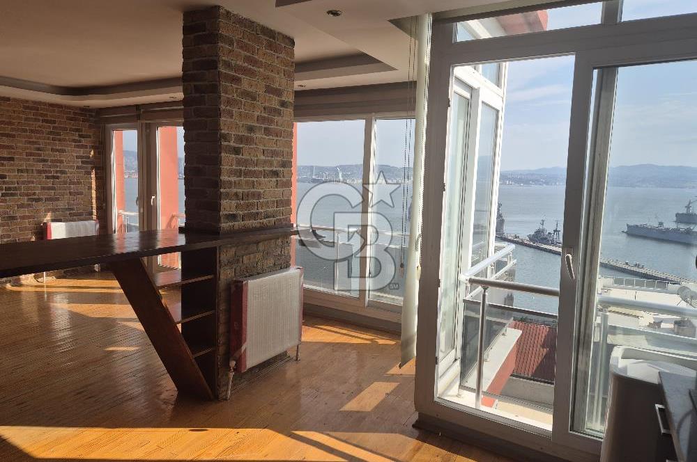 Bayraklı Gümüşpala Deniz Manzaralı Özel Dizayn Kiralık 2+1 Daire