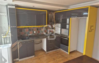 Bayraklı Gümüşpala Deniz Manzaralı Özel Dizayn Kiralık 2+1 Daire