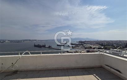 Bayraklı Gümüşpala Deniz Manzaralı Özel Dizayn Kiralık 2+1 Daire