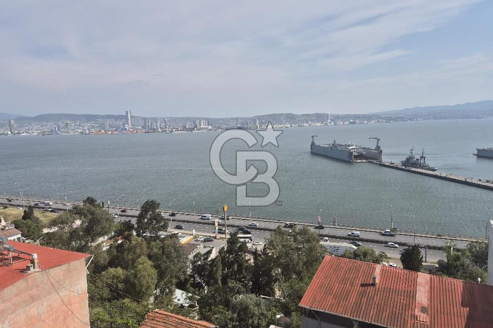 Bayraklı Gümüşpala Deniz Manzaralı Özel Dizayn Kiralık 2+1 Daire