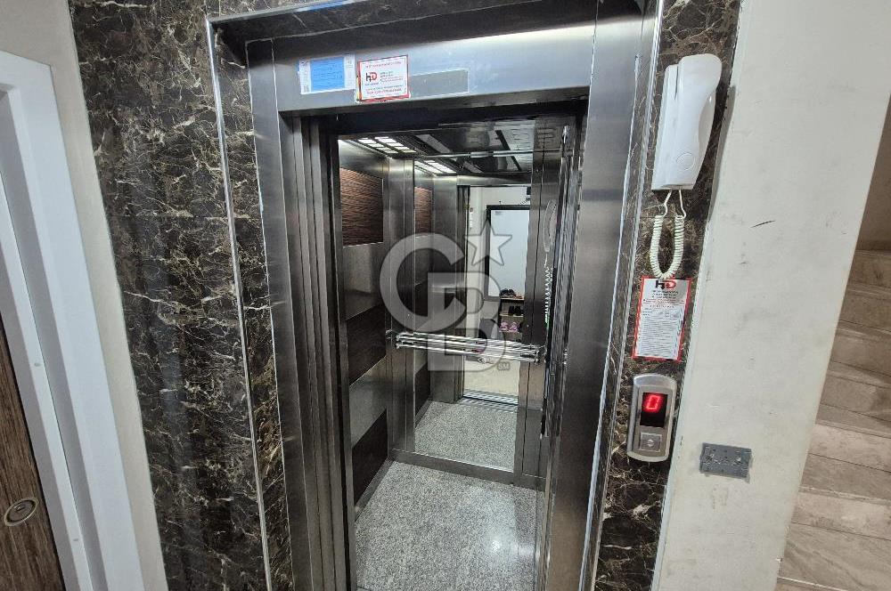 Bayraklı Gümüşpala Deniz Manzaralı Özel Dizayn Kiralık 2+1 Daire