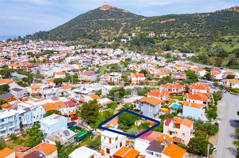 Yenifoça Merkezde Marinaya Yürüme Mesafesinde Satılık Arsa