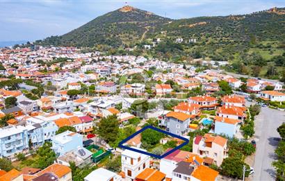 Yenifoça Merkezde Marinaya Yürüme Mesafesinde Satılık Arsa