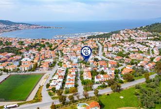 Yenifoça Merkezde Marinaya Yürüme Mesafesinde Satılık Arsa