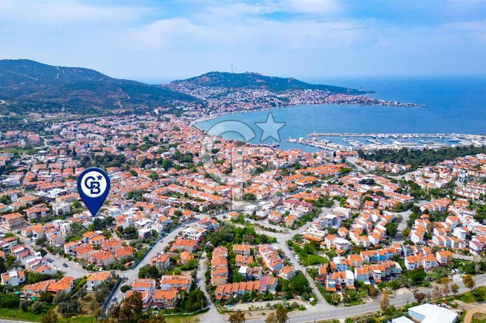 Yenifoça Merkezde Marinaya Yürüme Mesafesinde Satılık Arsa