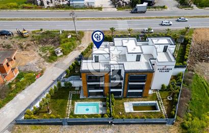 Yenifoça Cumhuriyet Mah. Satılık Havuzlu Lüks Villa