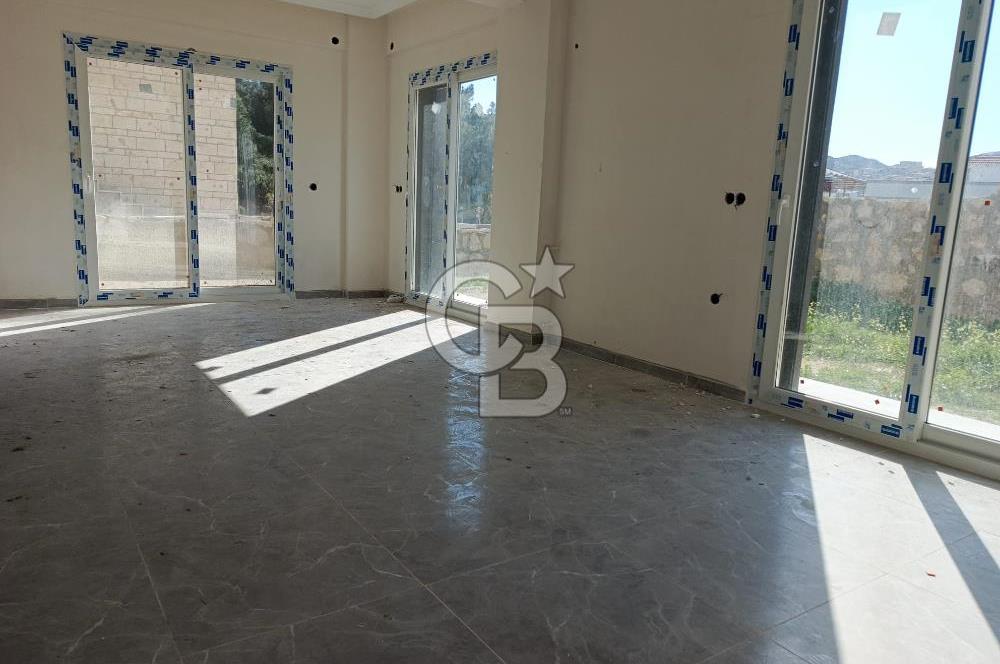 YENİFOÇA'DA SATILIK 3+2 TRİPLEX 