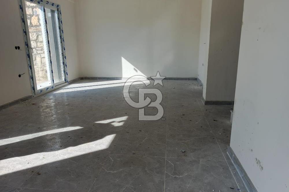 YENİFOÇA'DA SATILIK 3+2 TRİPLEX 