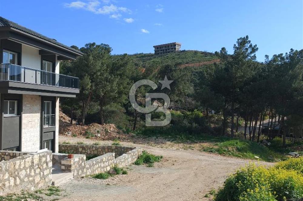 YENİFOÇA'DA SATILIK 3+2 TRİPLEX 
