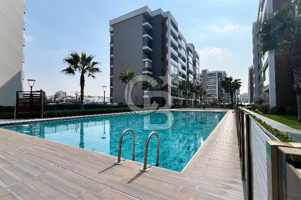 Ataşehir Modern Sitesinde Eşyalı Satılık 1+1 Daire