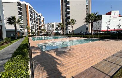 Ataşehir Modern Sitesinde Eşyalı Satılık 1+1 Daire