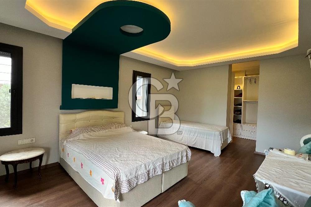 Kuşadası Güzelçamlı Denize Yürüme Mesafesinde 3+1 Satılık Villa