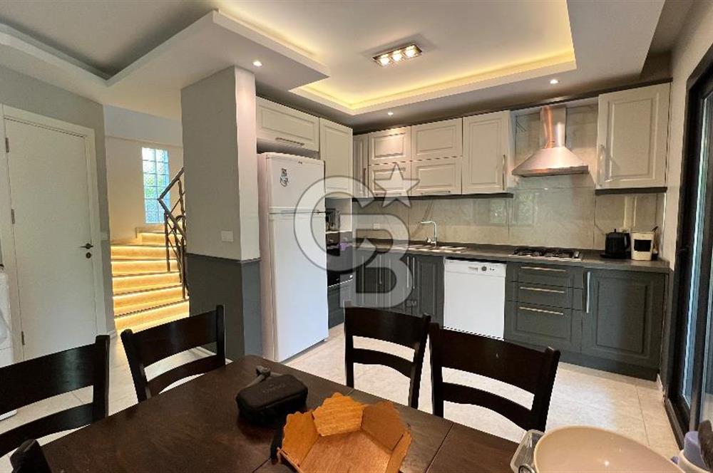 Kuşadası Güzelçamlı Denize Yürüme Mesafesinde 3+1 Satılık Villa