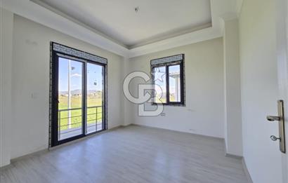 Ayvalık Altınova'da Denize Sıfır Satılık Villa
