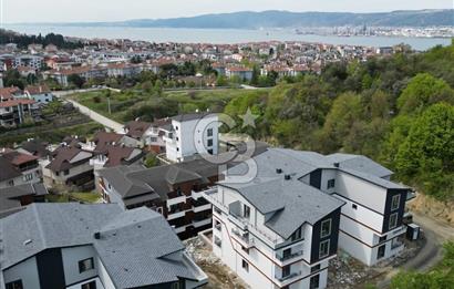 Topçular'da Doğanın İçinde Deniz Manzaralı Sıfır 3+1 ÇatıDubleks