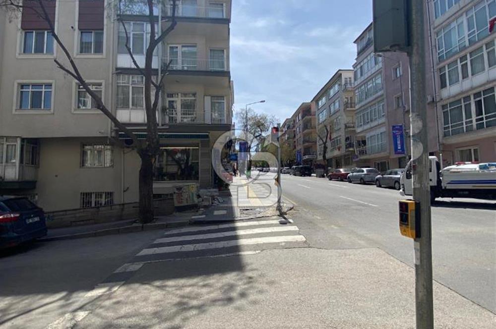 TUNALI HİLMİ CADDESİ İLE HACIYOLU CADDESİ KESİŞİMİNDE 3+1 KİRALIK DAİRE