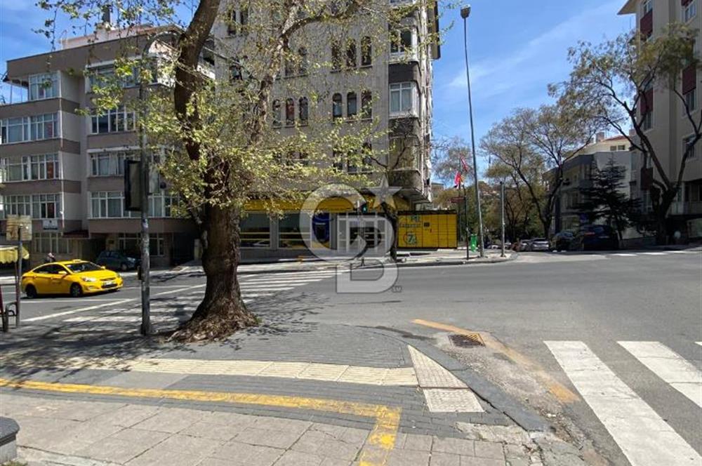TUNALI HİLMİ CADDESİ İLE HACIYOLU CADDESİ KESİŞİMİNDE 3+1 KİRALIK DAİRE