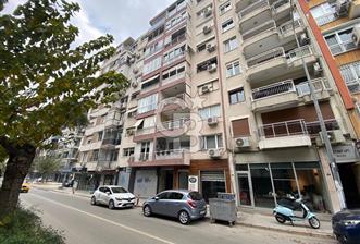 Alsancak Fuar Karşısı İçi Yenilenmiş Kiralık 3+1 Daire