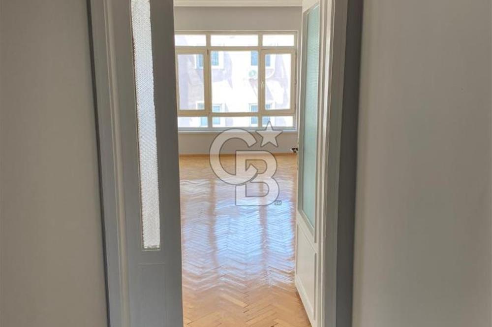 TUNALI HİLMİ CADDESİ İLE HACIYOLU CADDESİ KESİŞİMİNDE 3+1 KİRALIK DAİRE