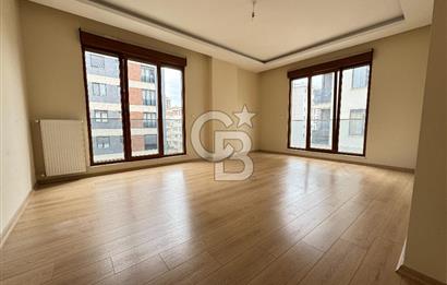 KADIKÖY MERDİVENKÖY MAHALLESİ KİRALIK 3+1 DAİRE