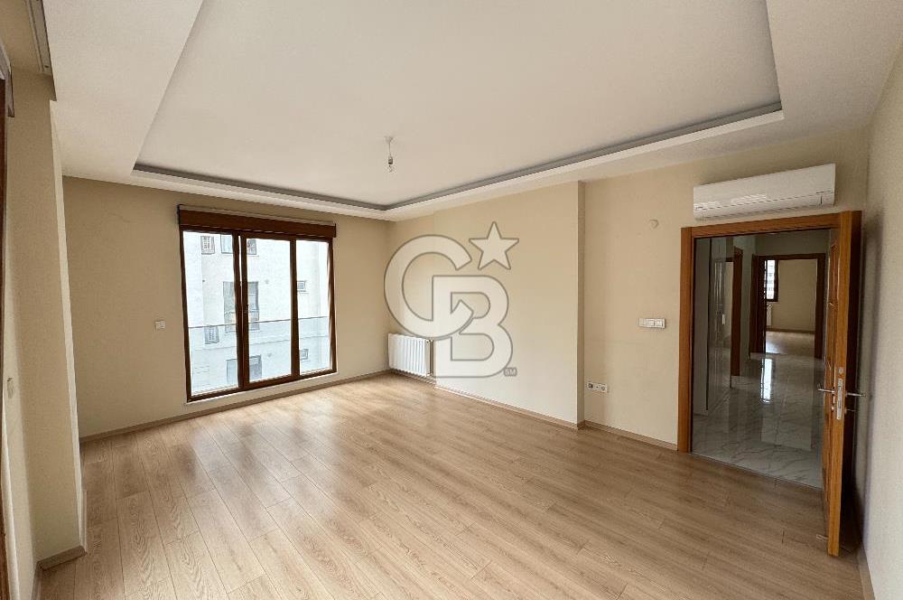 KADIKÖY MERDİVENKÖY MAHALLESİ KİRALIK 3+1 DAİRE