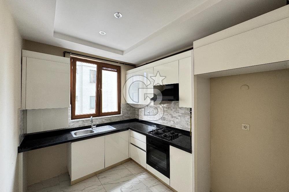 KADIKÖY MERDİVENKÖY MAHALLESİ KİRALIK 3+1 DAİRE