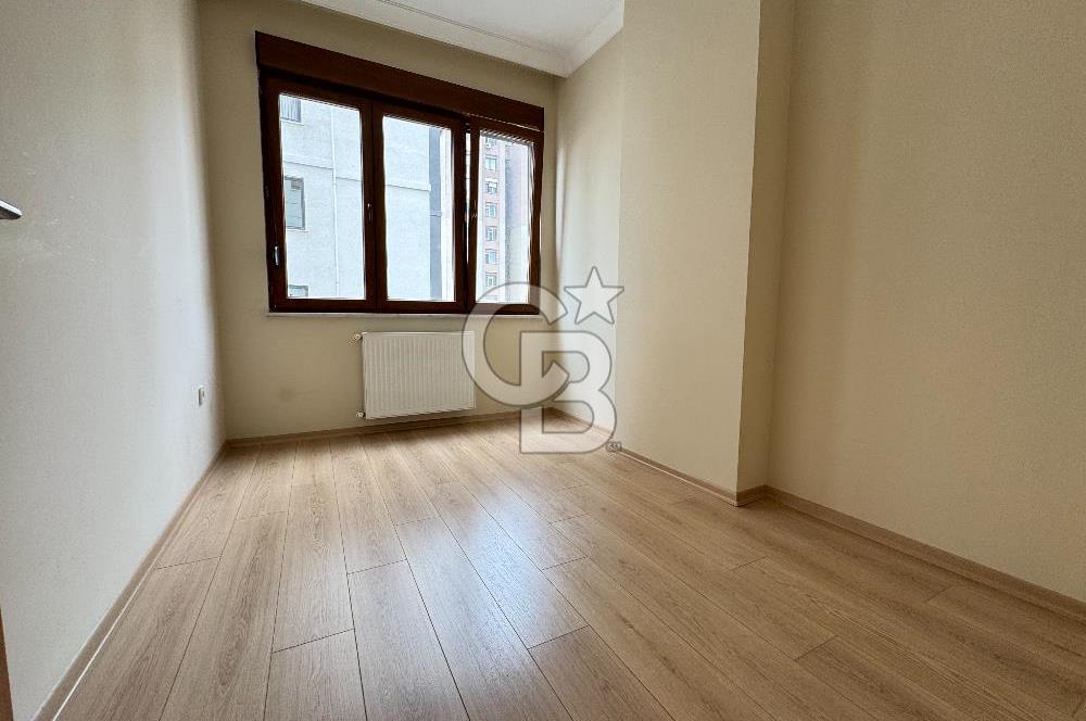 KADIKÖY MERDİVENKÖY MAHALLESİ KİRALIK 3+1 DAİRE