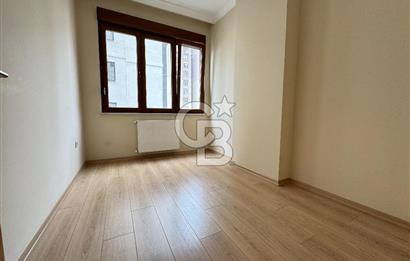 KADIKÖY MERDİVENKÖY MAHALLESİ KİRALIK 3+1 DAİRE