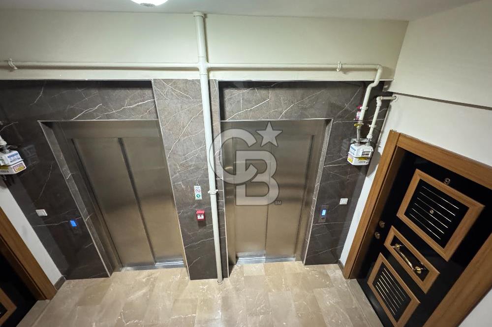 KADIKÖY MERDİVENKÖY MAHALLESİ KİRALIK 3+1 DAİRE