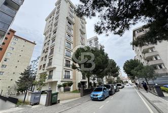 KADIKÖY MERDİVENKÖY MAHALLESİ KİRALIK 3+1 DAİRE