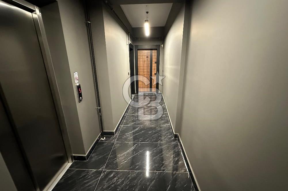 ÇİĞLİ BALATÇIK'TA BLACK SUITS II SİTESİNDE SATILIK KÖŞE DAİRE
