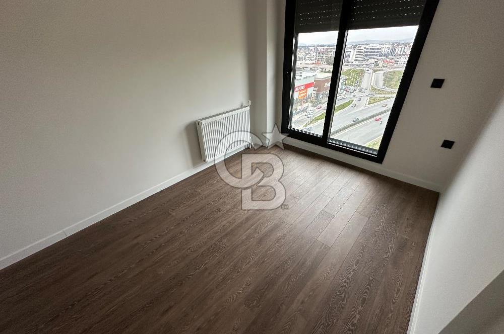 ÇİĞLİ BALATÇIK'TA BLACK SUITS II SİTESİNDE SATILIK KÖŞE DAİRE